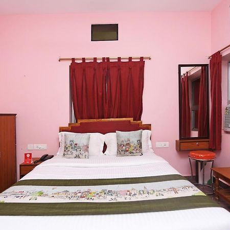 Oyo Hotel Balaram Palace Puri Buitenkant foto