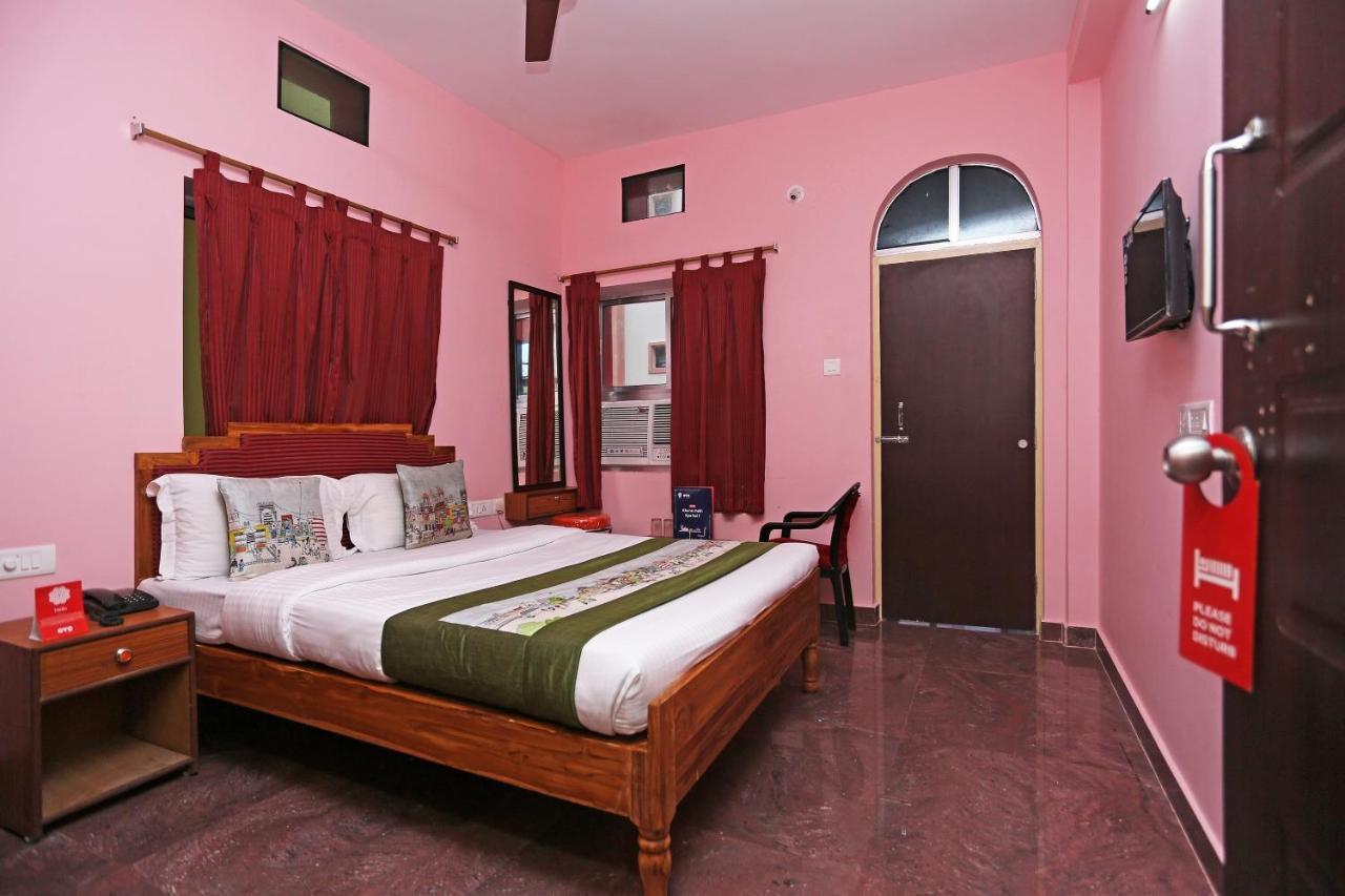 Oyo Hotel Balaram Palace Puri Buitenkant foto